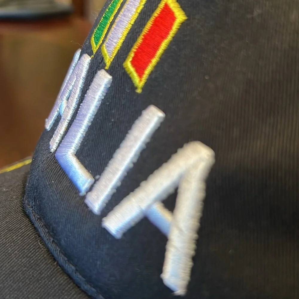Cap Men’s Italia Design Black&White embroidered adjustable back